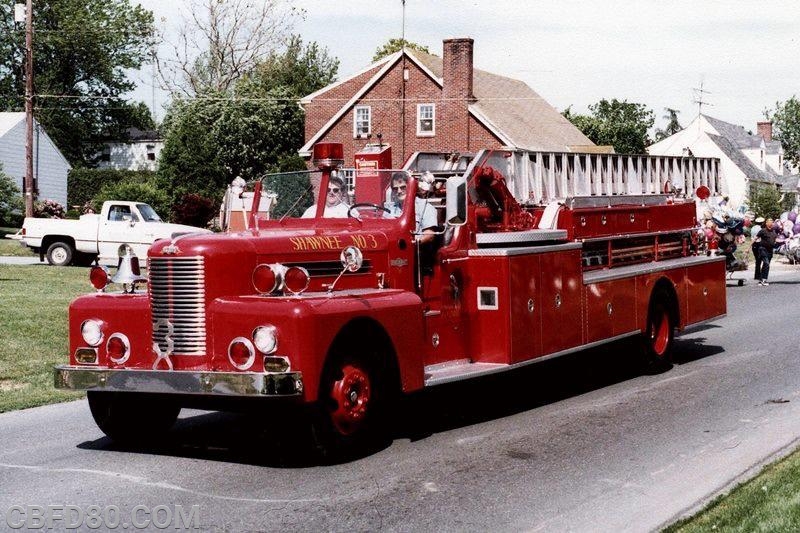 1950 Peter Pirsch 85' Ladder