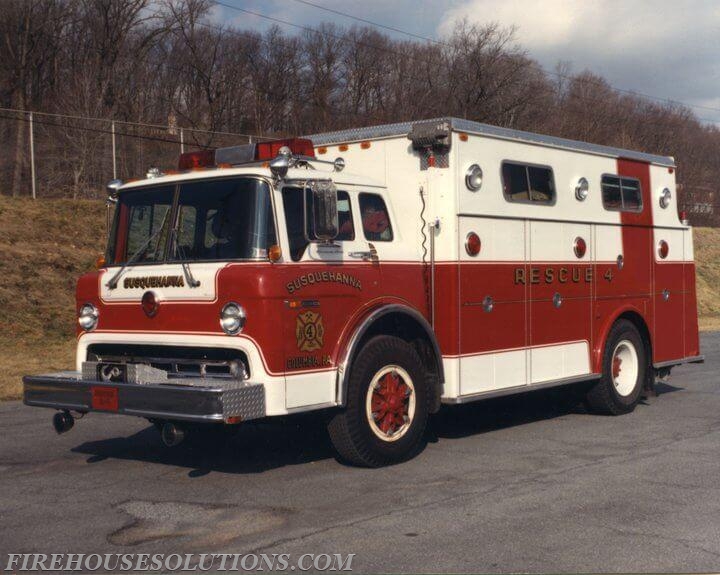 1977 ford C-8000 Tilt Cab Chassis with a Hammerly 17 1/2' Rescue body